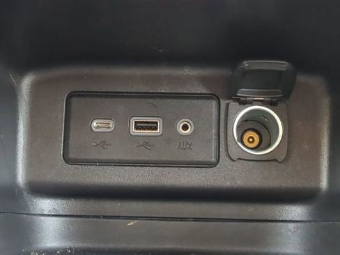 Used 2022 Chevrolet Equinox LS FWD image 25