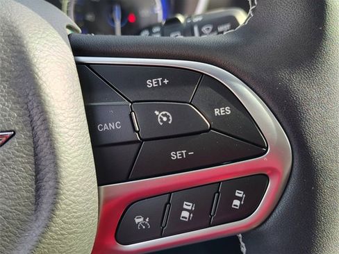 New 2026 Chrysler Pacifica Select image 17