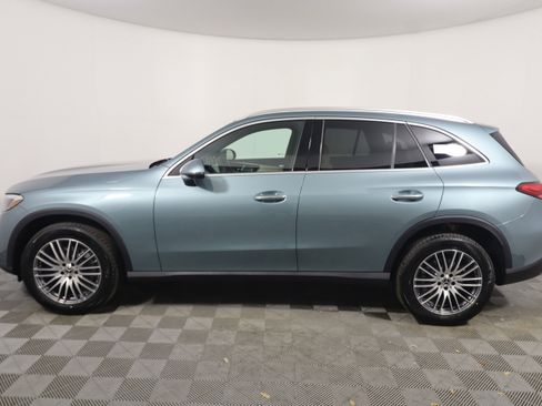 New 2026 Mercedes-Benz GLC 300 image 2