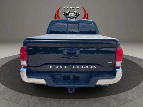 Used 2016 Toyota Tacoma TRD Off-Road w/ Towing Package AWD/4WD image 4
