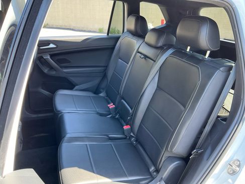 Used 2021 Volkswagen Tiguan SE R-Line FWD image 19