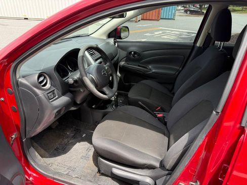Used 2012 Nissan Versa SV FWD image 10