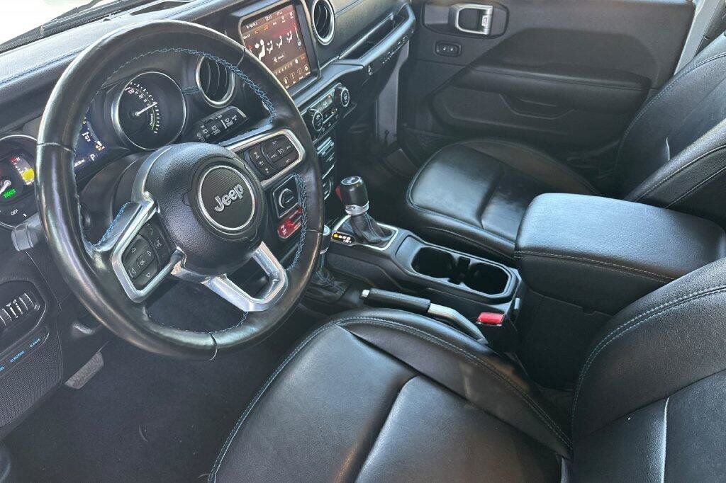 Used 2021 Jeep Wrangler Unlimited Rubicon 4xe w/ Cold Weather Group AWD/4WD image 10
