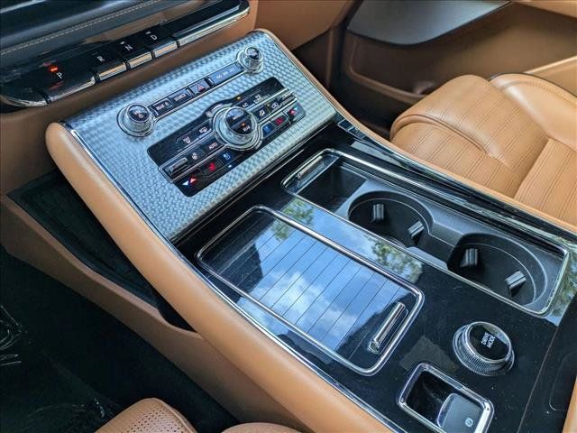 Used 2022 Lincoln Aviator Black Label w/ Dynamic Handling Package AWD/4WD image 12