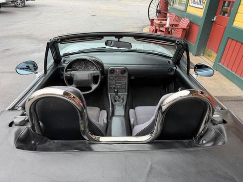 Used 1991 MAZDA MX-5 Miata RWD image 26