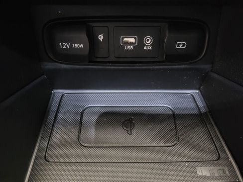 Used 2020 Hyundai Santa Fe Limited w/ Cargo Package image 13