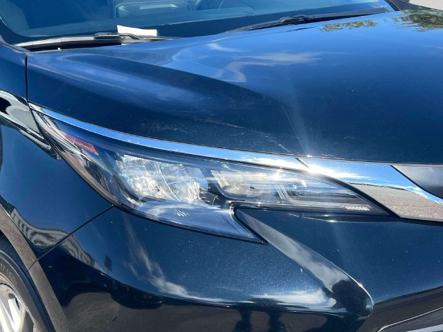 Certified 2025 Toyota Sienna XLE FWD image 12