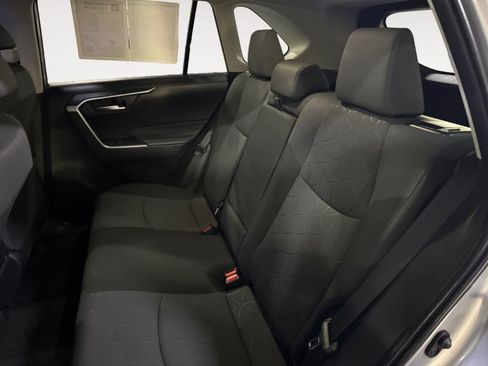 Used 2025 Toyota RAV4 XLE FWD image 20