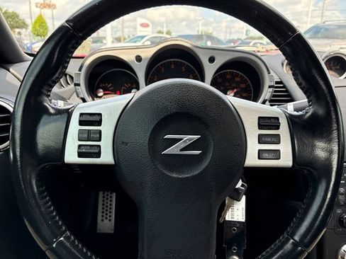 Used 2006 Nissan 350Z Grand Touring RWD image 19