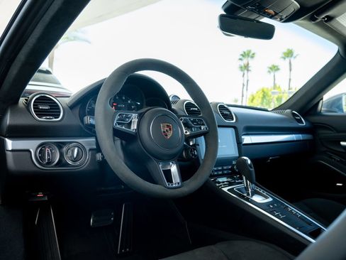 Certified 2025 Porsche 718 Cayman GTS RWD image 4