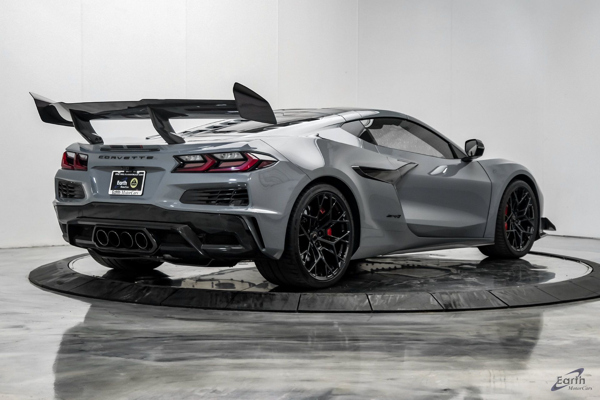 Used 2025 Chevrolet Corvette ZR1 w/ ZR1 Carbon Fiber Aero Package RWD image 24
