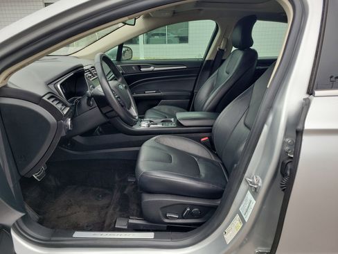 Used 2018 Ford Fusion Titanium image 16