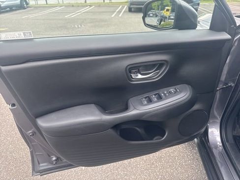 Used 2023 Honda HR-V LX image 18