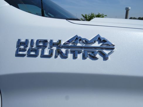 New 2026 Chevrolet Silverado 1500 High Country AWD/4WD image 10