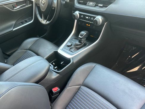 Used 2023 Toyota RAV4 XSE AWD/4WD image 17