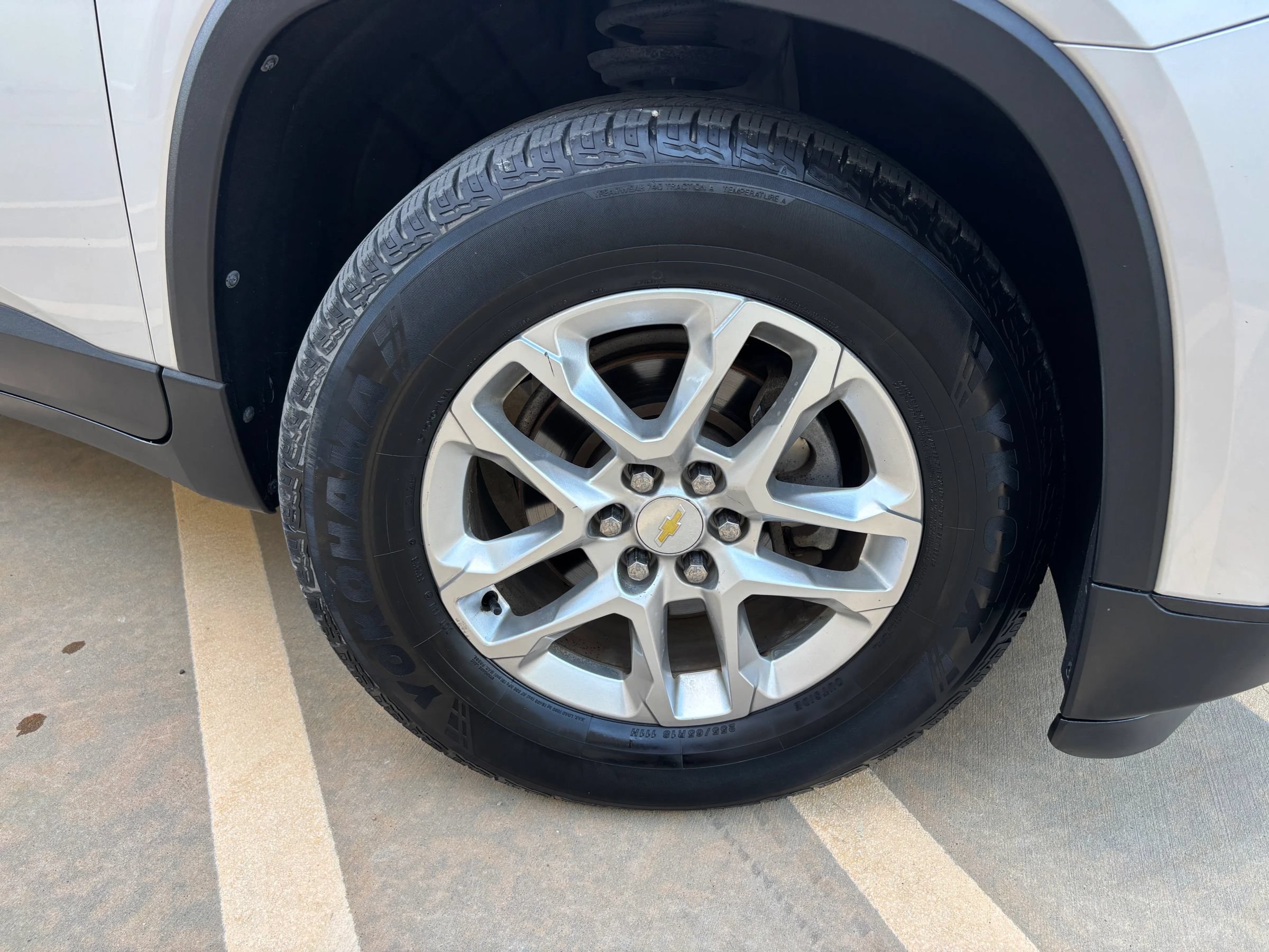 Used 2020 Chevrolet Traverse LS FWD image 26