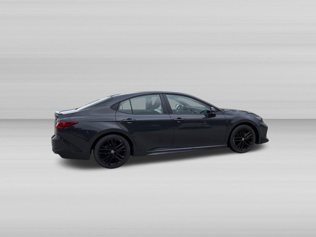 Used 2025 Toyota Camry SE FWD image 5