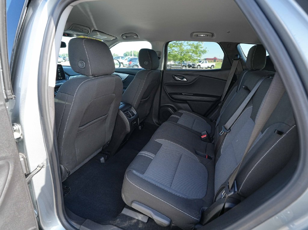 Used 2025 Chevrolet Blazer LT AWD/4WD image 19