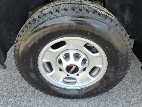 Used 2022 GMC Sierra 3500 Pro w/ Convenience Package image 5