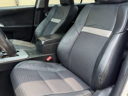 Used 2012 Toyota Camry SE FWD image 11