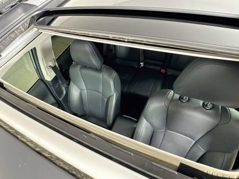 Used 2022 Subaru Outback Limited AWD/4WD image 26