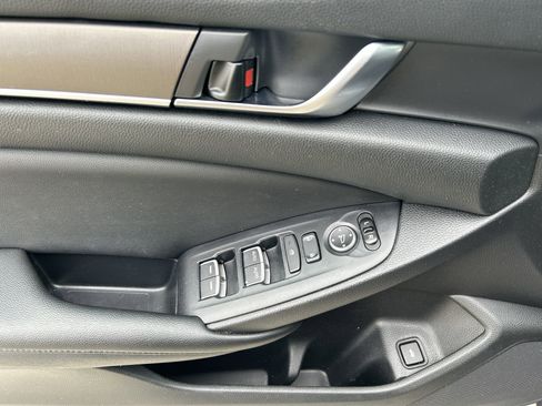 Used 2019 Honda Accord LX image 15