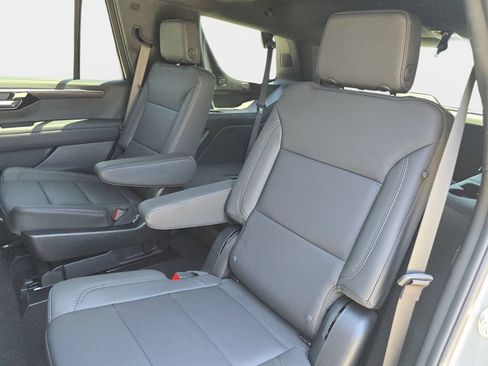 Used 2026 Chevrolet Tahoe Z71 w/ Comfort Package AWD/4WD image 18