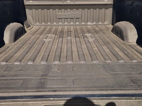 Used 2021 Chevrolet Silverado 2500 High Country image 30