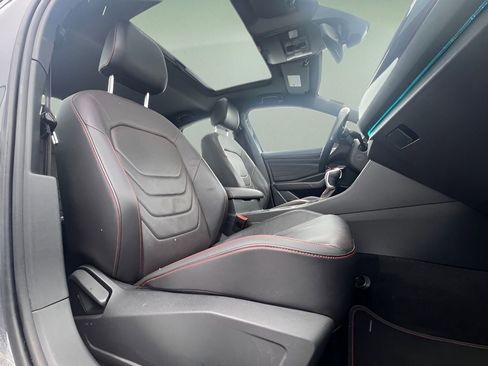 Used 2023 Volkswagen Jetta GLI Autobahn image 21