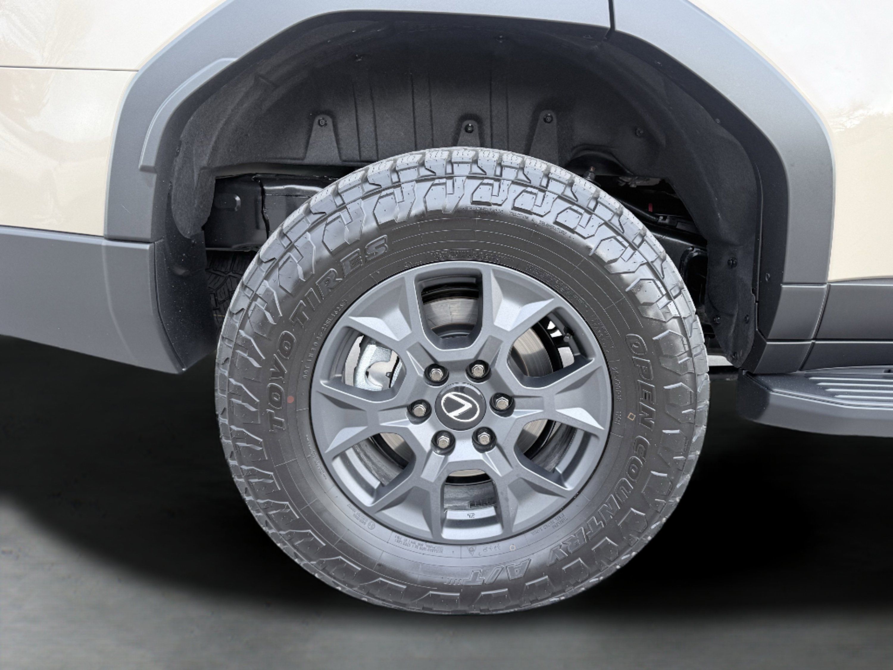 Used 2025 Lexus GX 550 AWD/4WD image 10