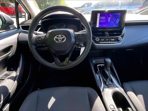 Used 2024 Toyota Corolla LE FWD image 5