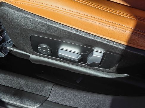 Used 2023 BMW 330i Sedan w/ Premium Package RWD image 20