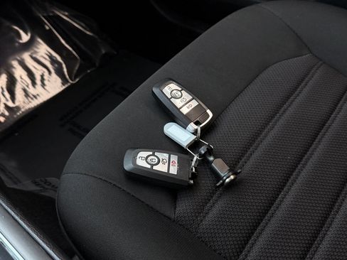 Used 2019 Ford Fusion SE FWD image 33