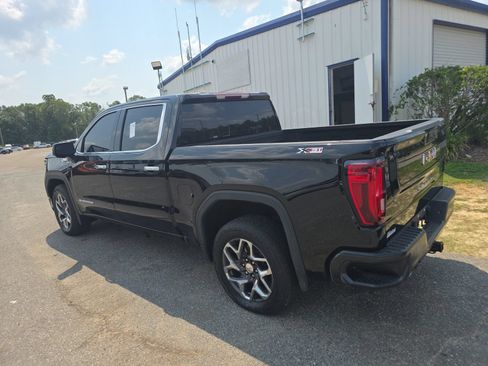 Used 2023 GMC Sierra 1500 SLT w/ SLT Premium Package AWD/4WD image 8
