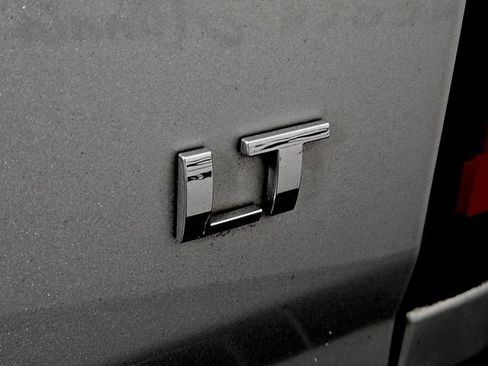 Used 2020 Chevrolet Colorado LT RWD image 27