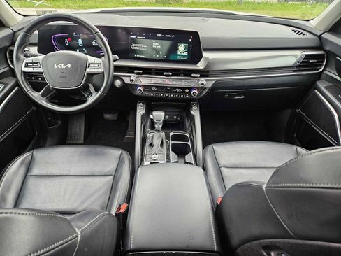 Certified 2025 Kia Telluride S image 15