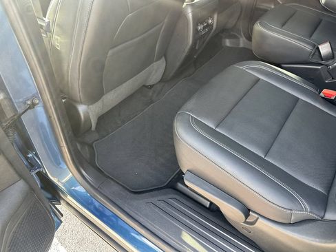 Used 2024 Chevrolet Traverse LT FWD image 33