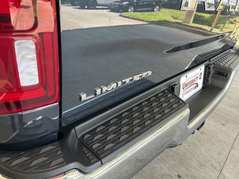 New 2025 RAM 2500 Limited image 24