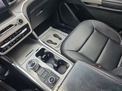 Certified 2023 Ford Explorer XLT w/ Equipment Group 202A AWD/4WD image 27