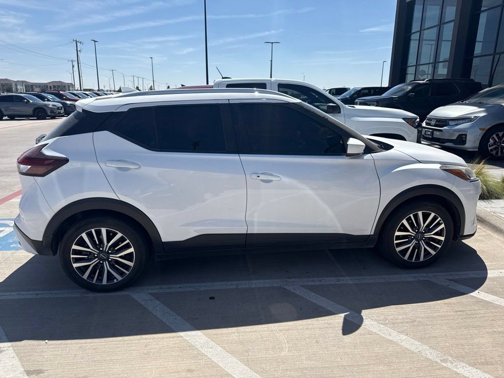Used 2024 Nissan Kicks SV FWD image 8
