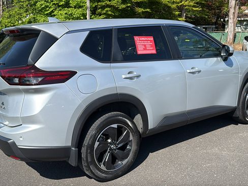 Certified 2024 Nissan Rogue SV AWD/4WD image 26