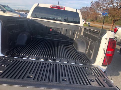 Used 2016 Chevrolet Colorado W/T w/ WT Convenience Package image 4