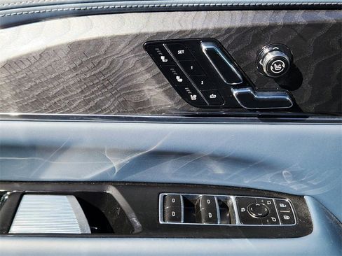 New 2025 Cadillac Escalade IQ Luxury 2 image 15