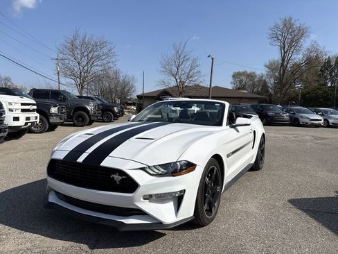 Certified 2021 Ford Mustang GT Premium w/ Equipment Group 401A image 27