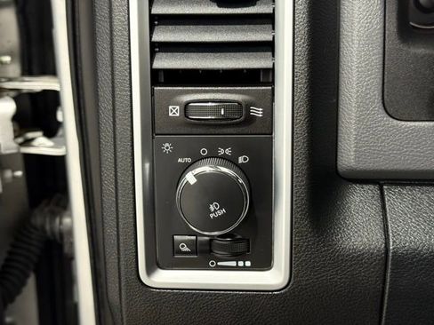 Used 2015 RAM 2500 Big Horn image 34