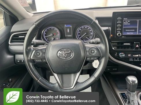 Used 2023 Toyota Camry SE image 14
