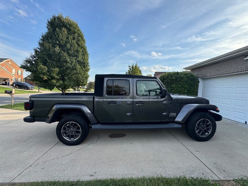 Used 2020 Jeep Gladiator Overland w/ Cold Weather Group AWD/4WD image 7