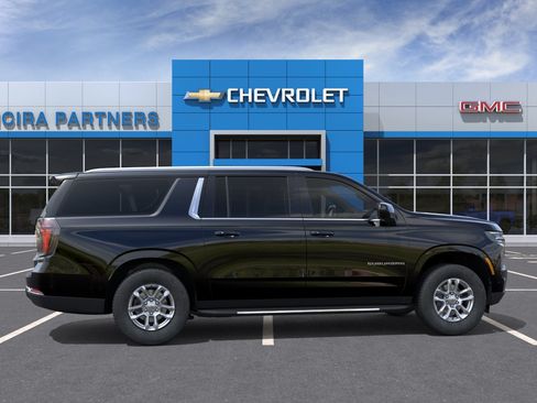 New 2026 Chevrolet Suburban LS w/ Max Trailering Package RWD image 6