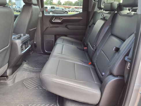 Used 2023 Chevrolet Silverado 1500 LTZ AWD/4WD image 16