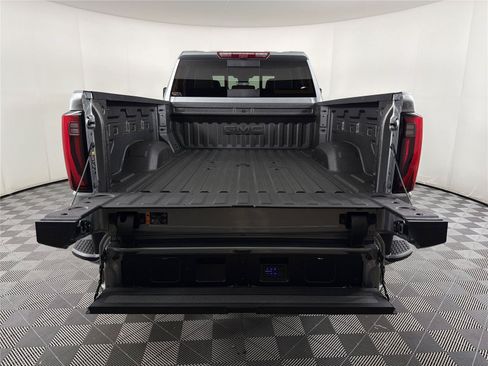 New 2026 GMC Sierra 2500 Denali Ultimate AWD/4WD image 17